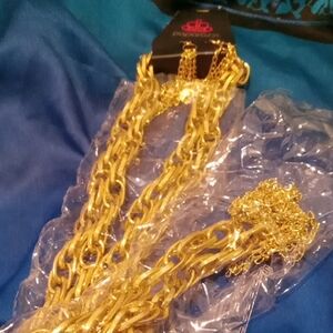 paparazzi Shiny Gold Layered Chain Necklace